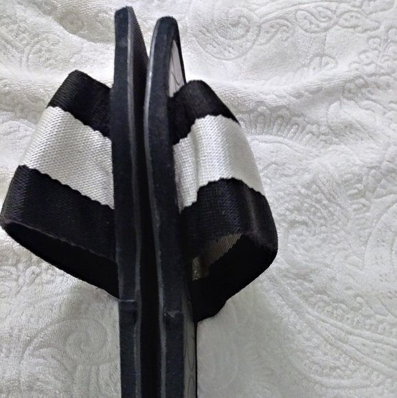 Authentic Gucci Slides - Picture 7 of 8